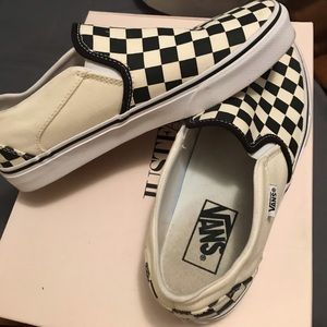 Vans slip on